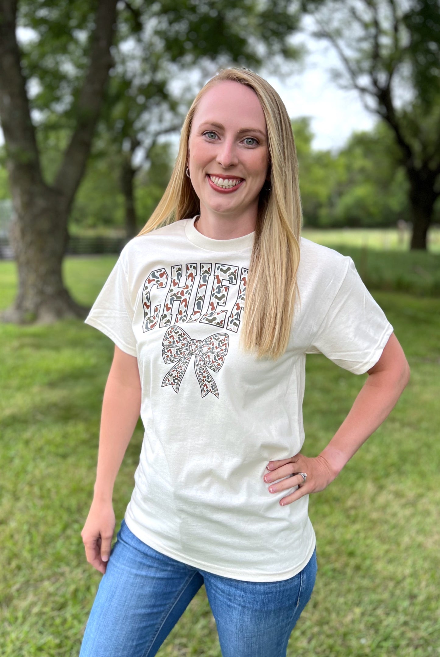 *Whoa Nellie* Chiefs Bow Tee