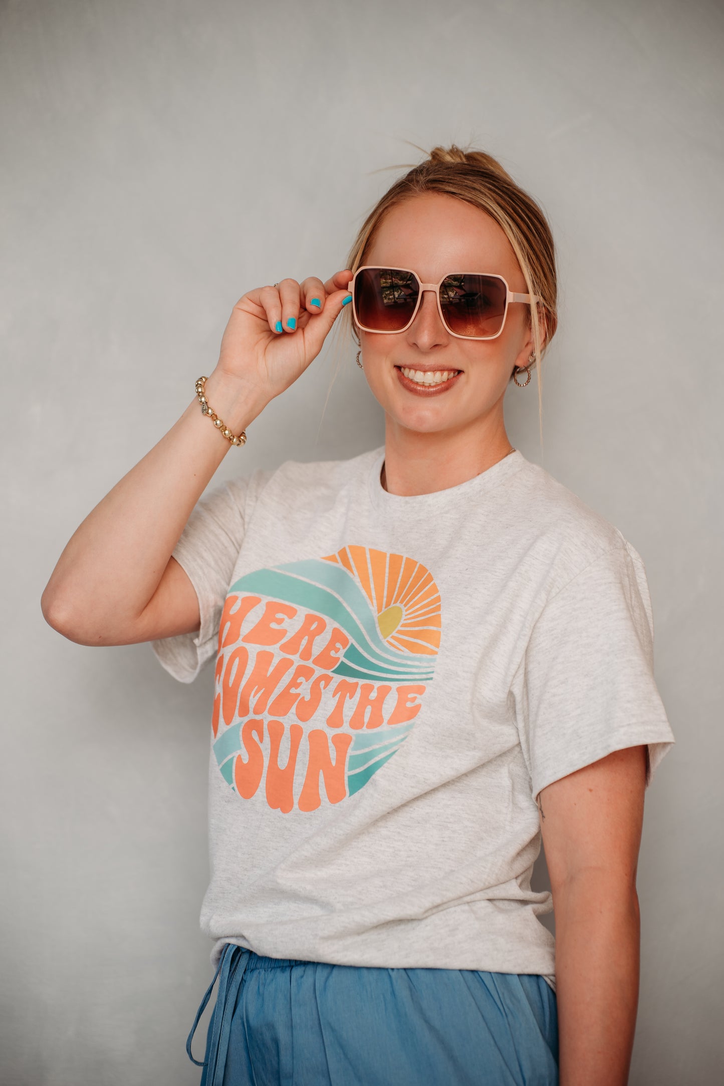 *Whoa Nellie* Here Comes the Sun Tee