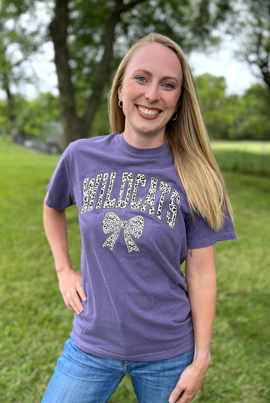 *Whoa Nellie* Cats Leo Bow Tee