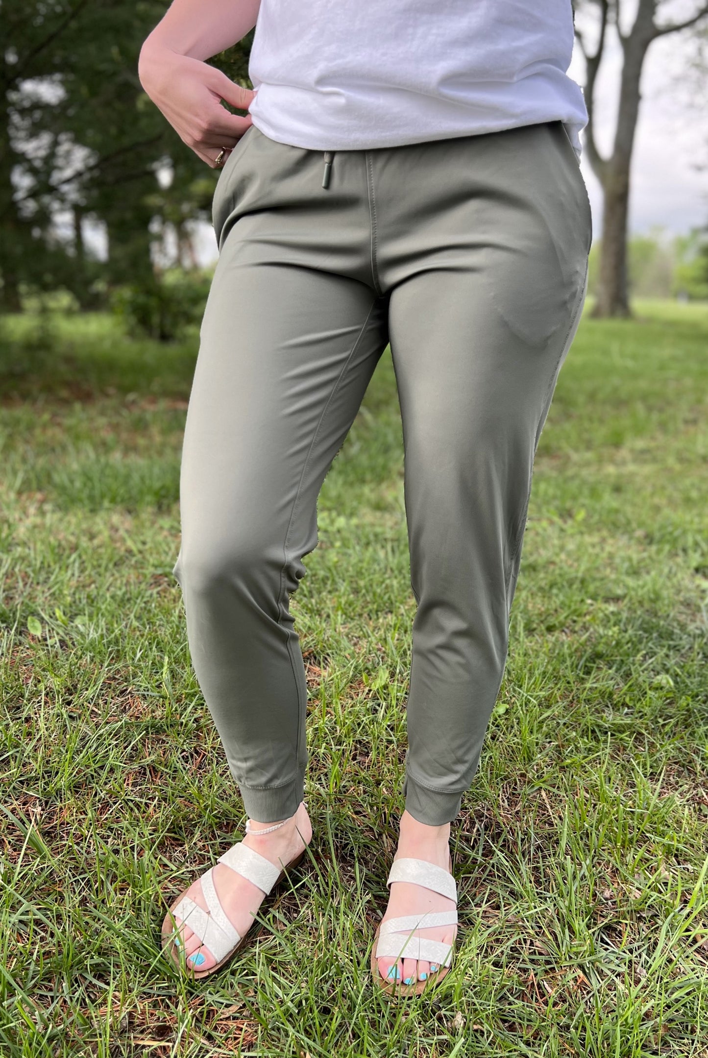 *Beverley Brown* Everyday Jogger - Olive