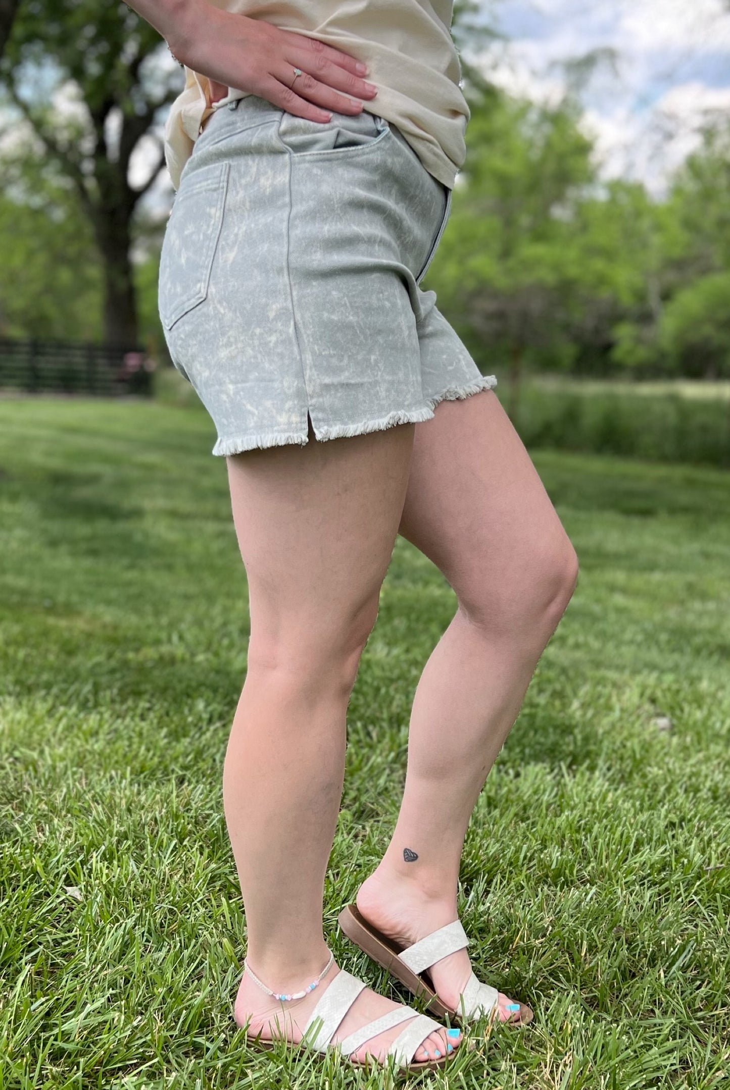 *Mystree* Lizzy Blue Washed Short